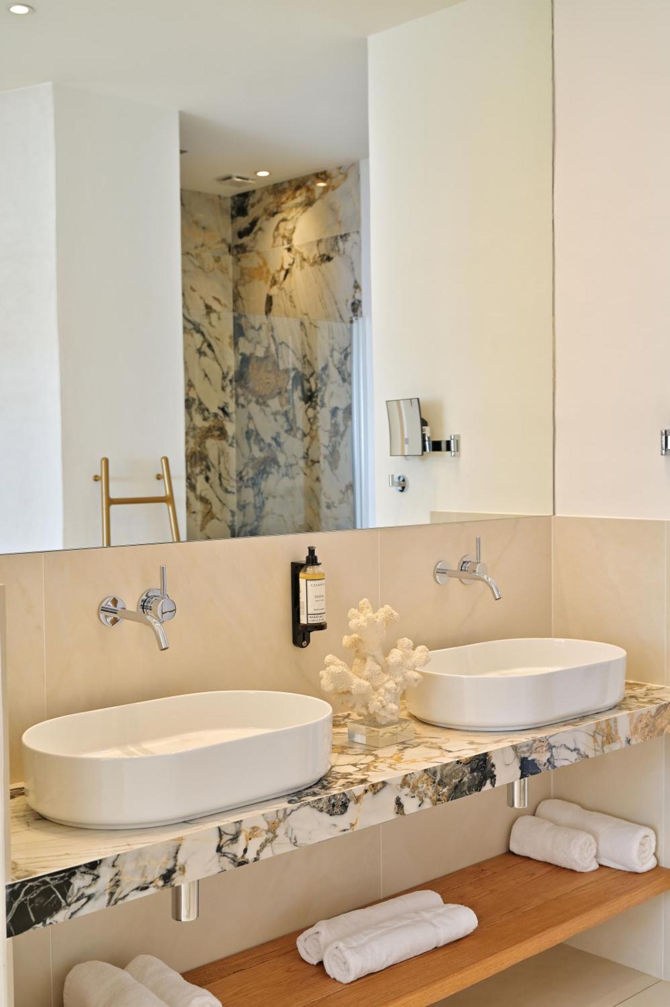 Hotel Cala Di Greco Bonifacio  Buitenkant foto